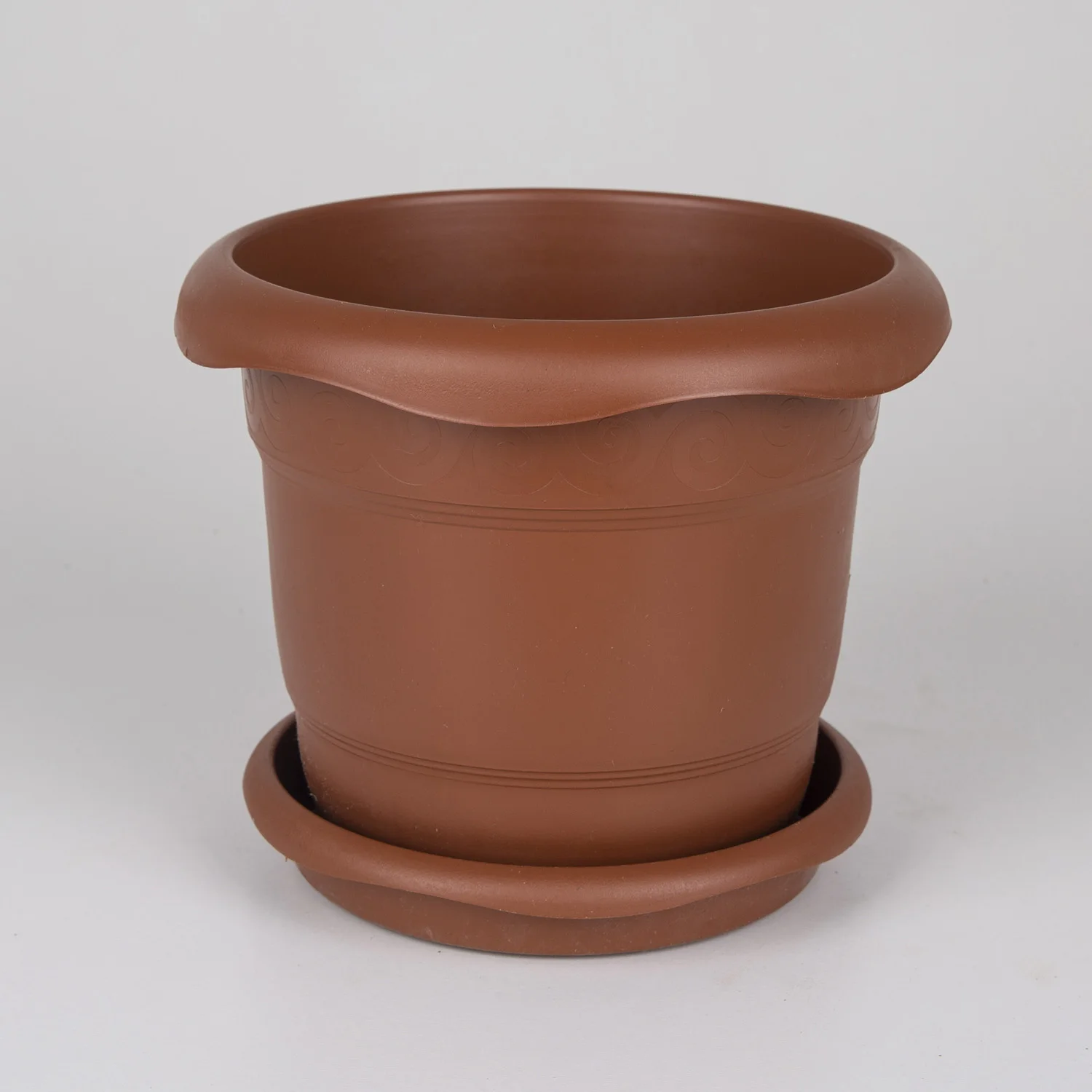 Plastic pot brown 2,8 liter 20x liter 20x Cm No:1