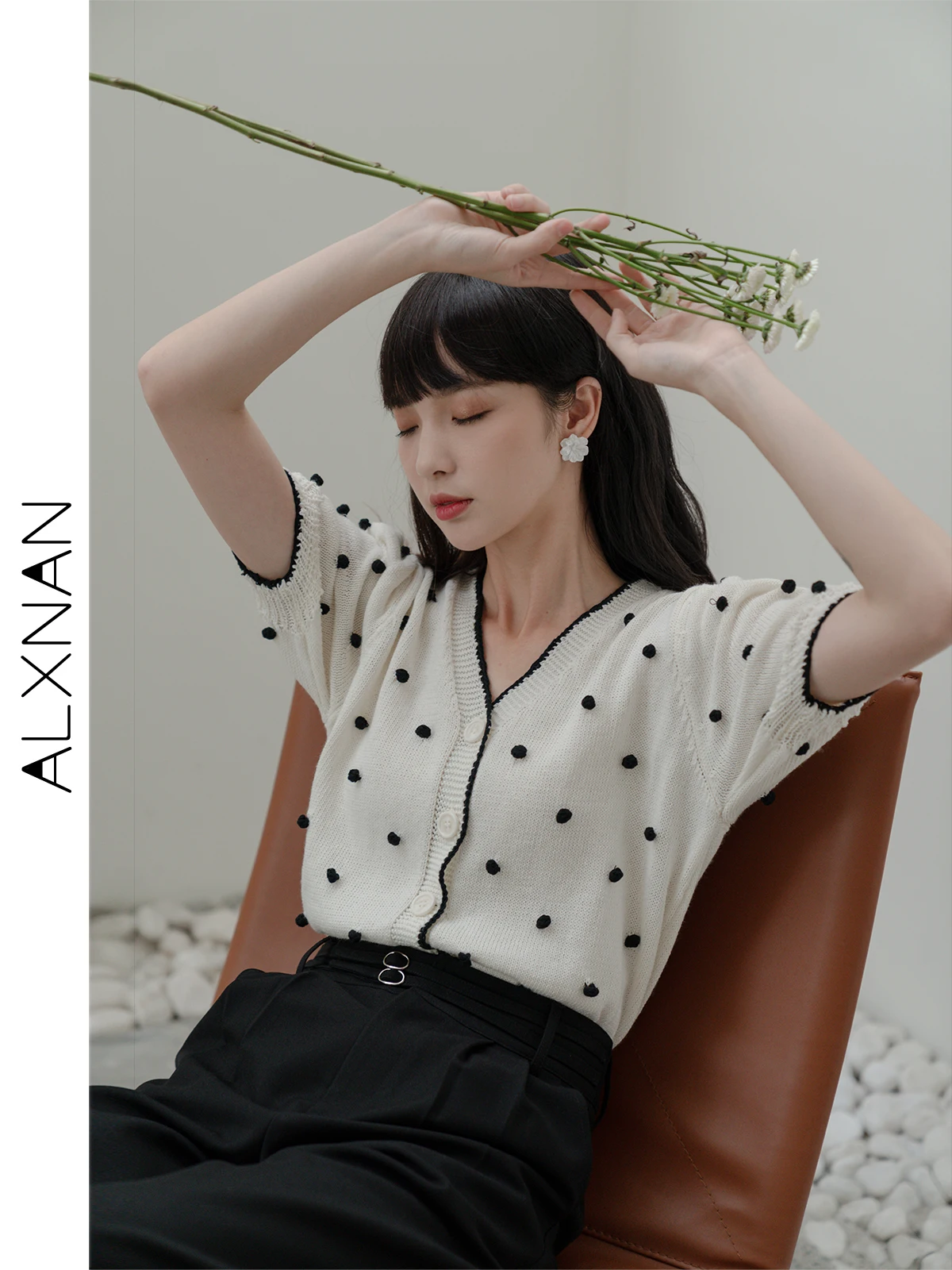 Hand Embroidered ort Sve V-Ne Knitted Open Cardigan Thin Slimming Design Summer Top for Women by Lu Xiang Nan