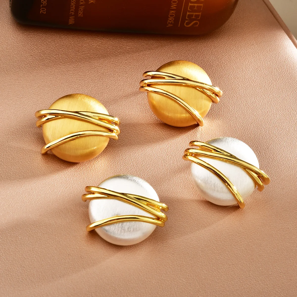 Brushed Geometric Round Stud Earrings Cross Wrap Color‑block Earrings Luxury High‑end French Retro Elegant Ear Jewelry for Women