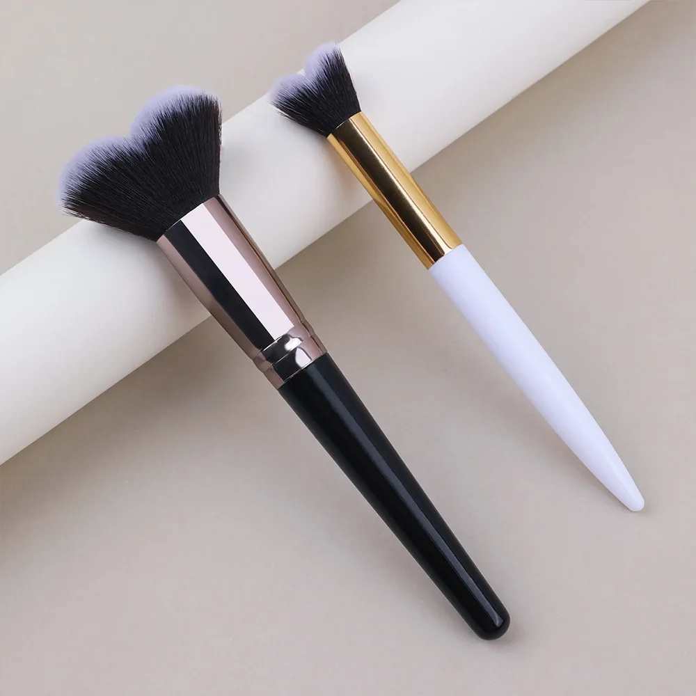 V-Shaped Contour & Foundation Brush, Multi-Purpose Face Sculpting Tool for Cream & Powder, Precision Concealer Brush, 1Pc