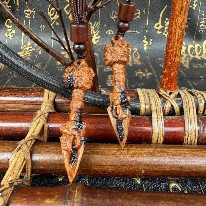 Old lightning strike wood diamond pestle,three sided carved Puma stain diamond,demon slaying pestle,