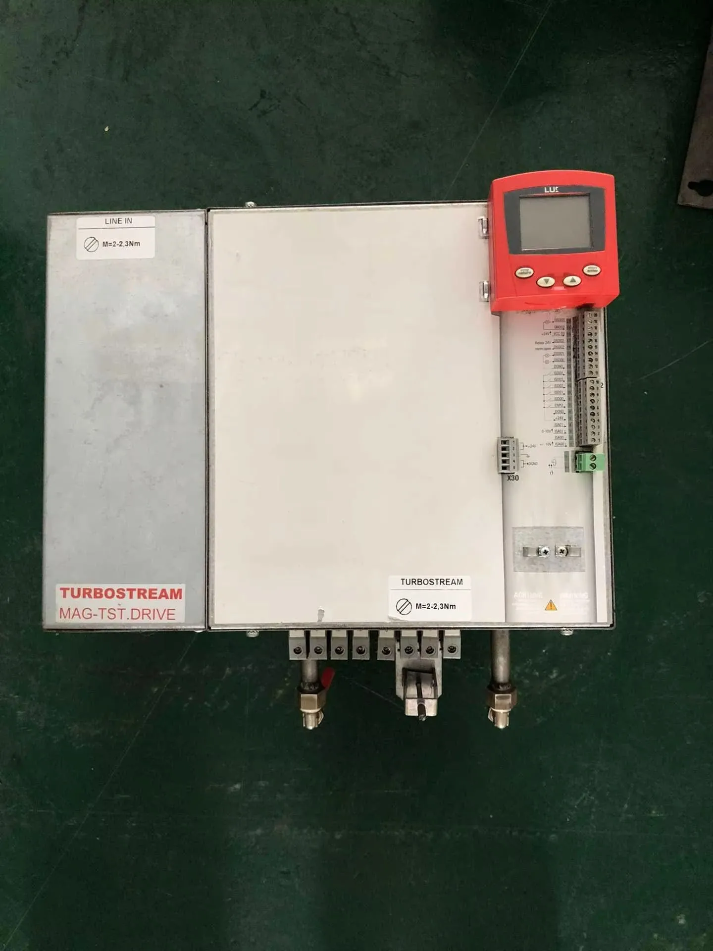 

CDS44.032.LC1.1.NF D-35633 Servo Drive for LUST CDS44.032.LC1.1.NF