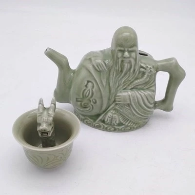 Trick Teapot Ceramics Coffee Tea Drinking Container Assassin Teapot Handmade Wine Coffee Dual Purpose Layered Magic Pot