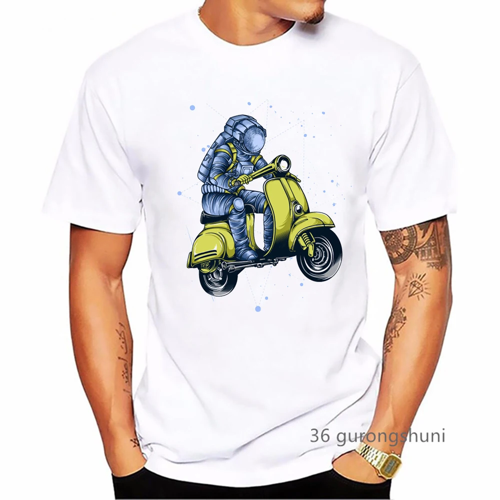 2024 Hot Sale Astronauts Ride Motorcycles Print Tshirt Men White Funny Short Sleeve T Shirt Homme Harajuku Shirt Fashion T-Shirt