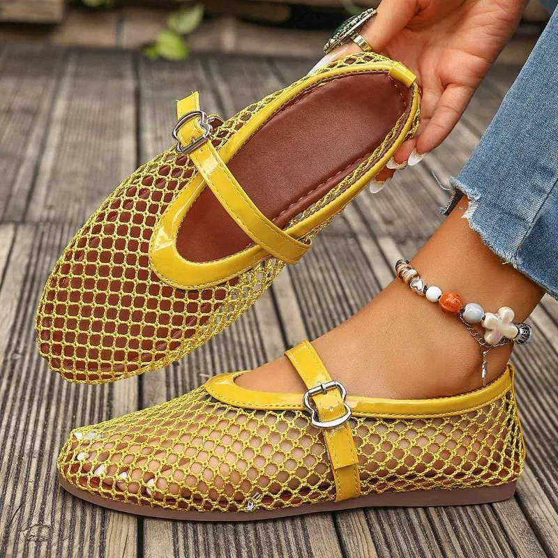 Summer Women Breathable Sandals Mesh Sandals 2025 New Version Elegant Comfortable Hollow-Out Flat Slip-On Shoes for Women