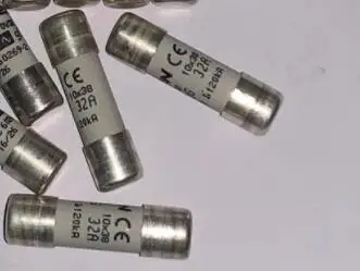 

5 шт./лот FR10GG50V10 10A FR10GG50V12 12A FR10GG50V16 16A FR10GG50V20 20A 500Vac gG 10X38MM новые оригинальные предохранители на складе