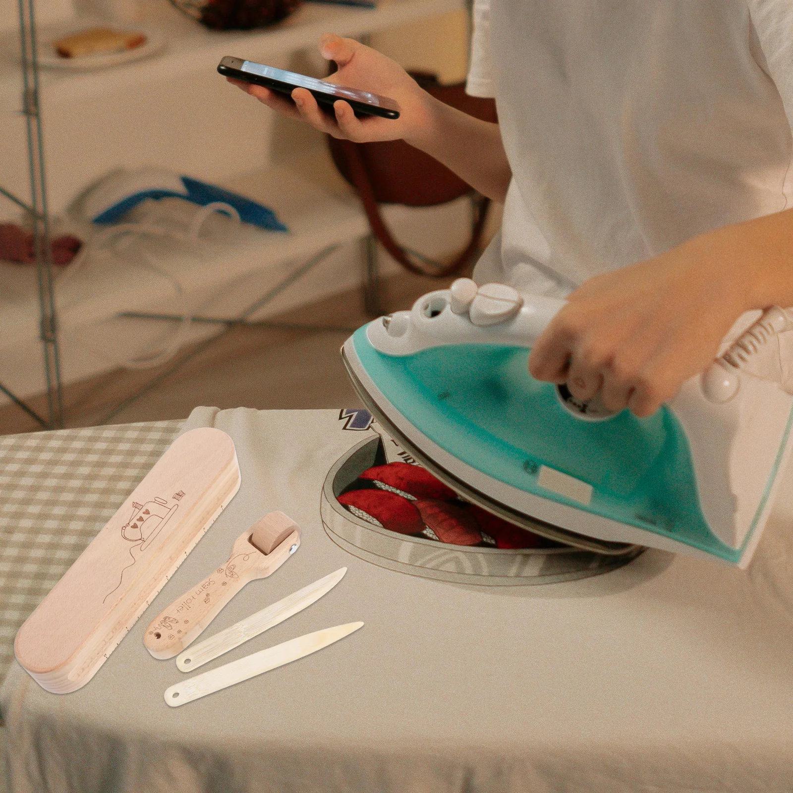 

4pcs Beech Wood Tailors Clapper Seam Roller Flattening Point Presser Tools For Sewing Quilting Ironing Accessories Set