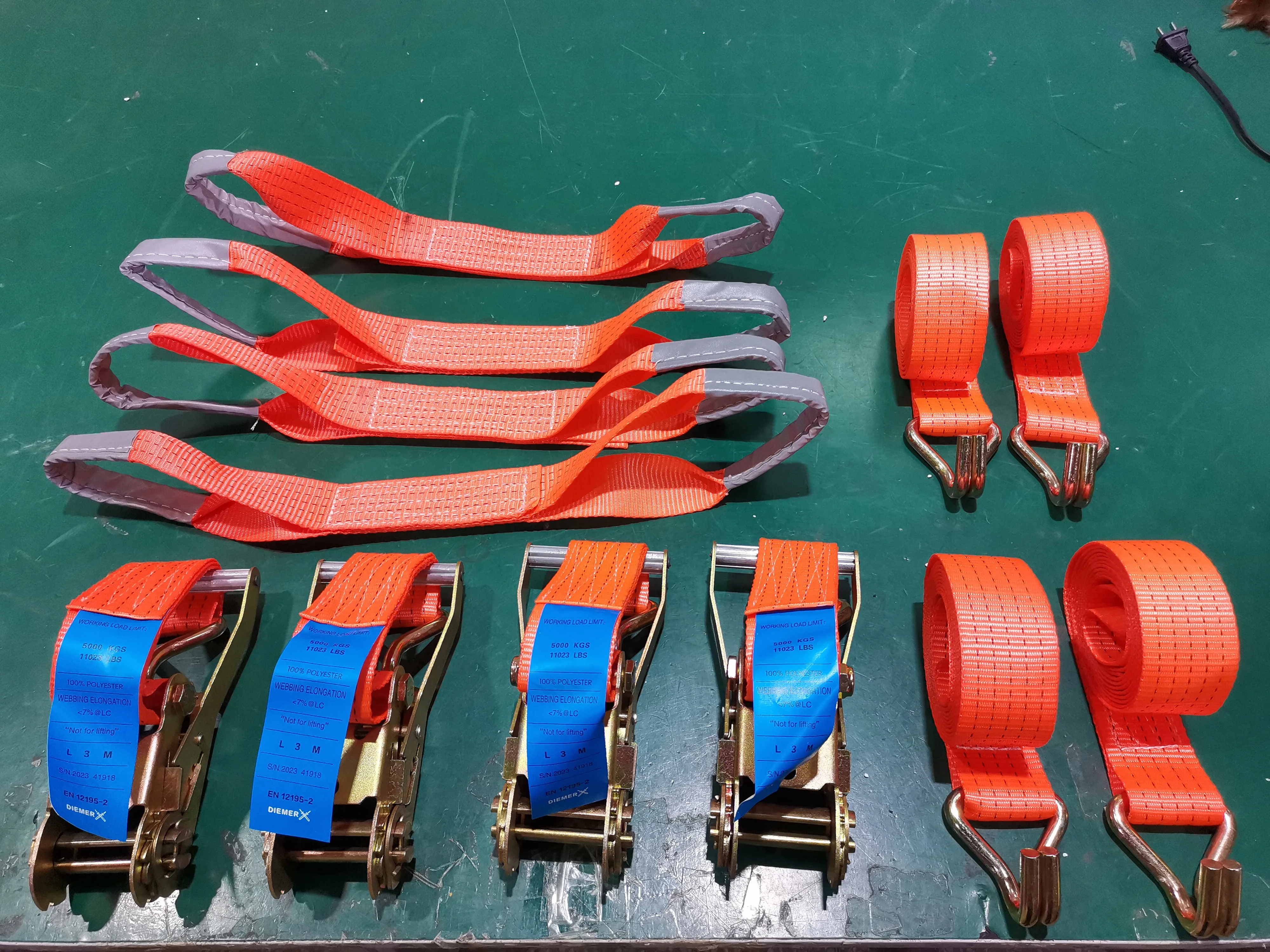 4 قطعة/المجموعة سيارة النقل الإطارات الأشرطة السيارات الإطارات اسئلة التعادل أسفل الأشرطة عدة السيارات عجلة تحديد حزام سيارة سحب حزام لشاحنة سيارة