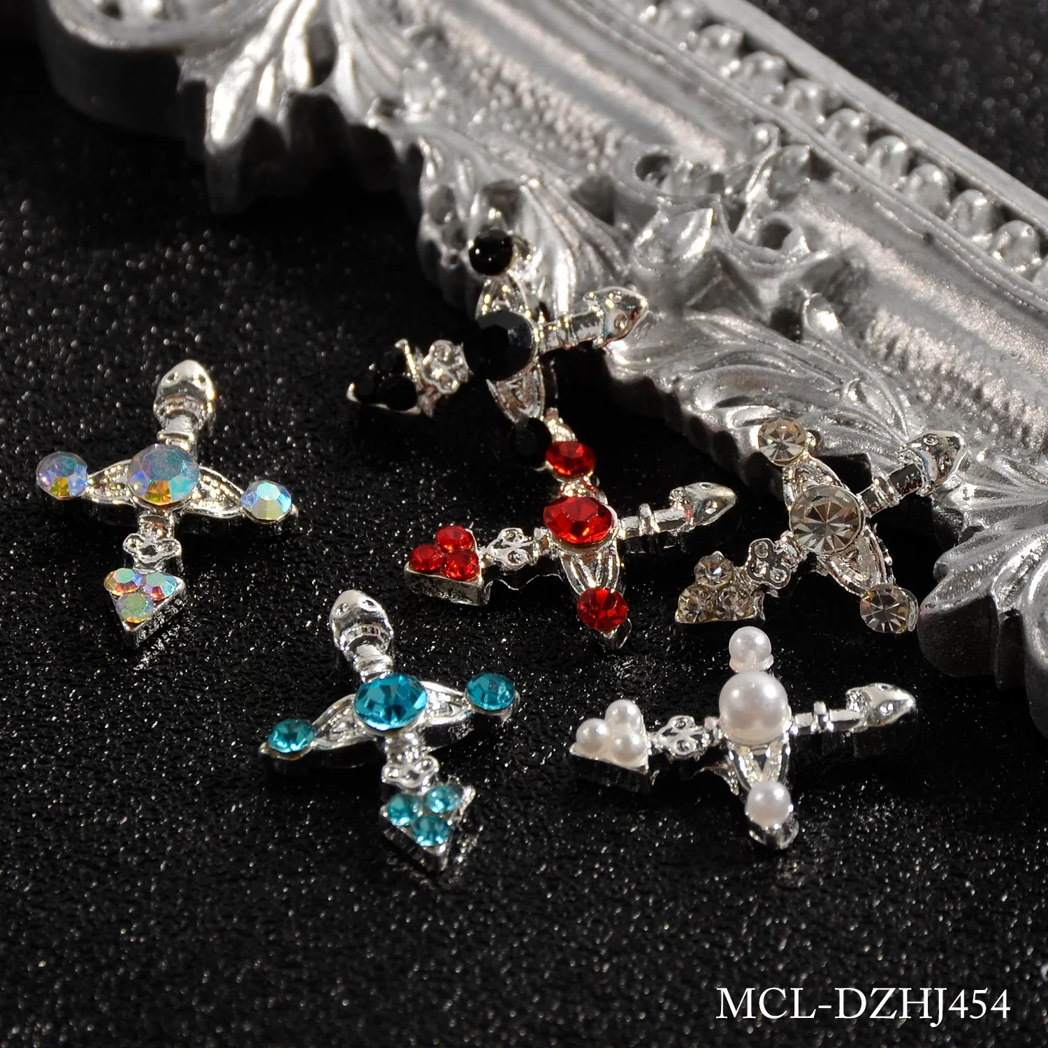 Fashionable Punk-style Nail Decoration with 20pcs Alloy Rhinestone Cross Nail Jewelry 3D Nail Accessories