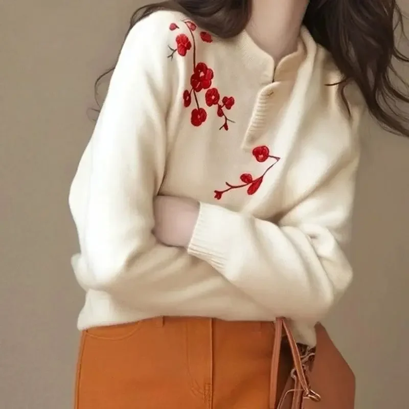 

Осенний новый бежевый вязаный свитер с воротником-стойкой, женский пуловер в китайском стиле с цветочной вышивкой, модные женские топы