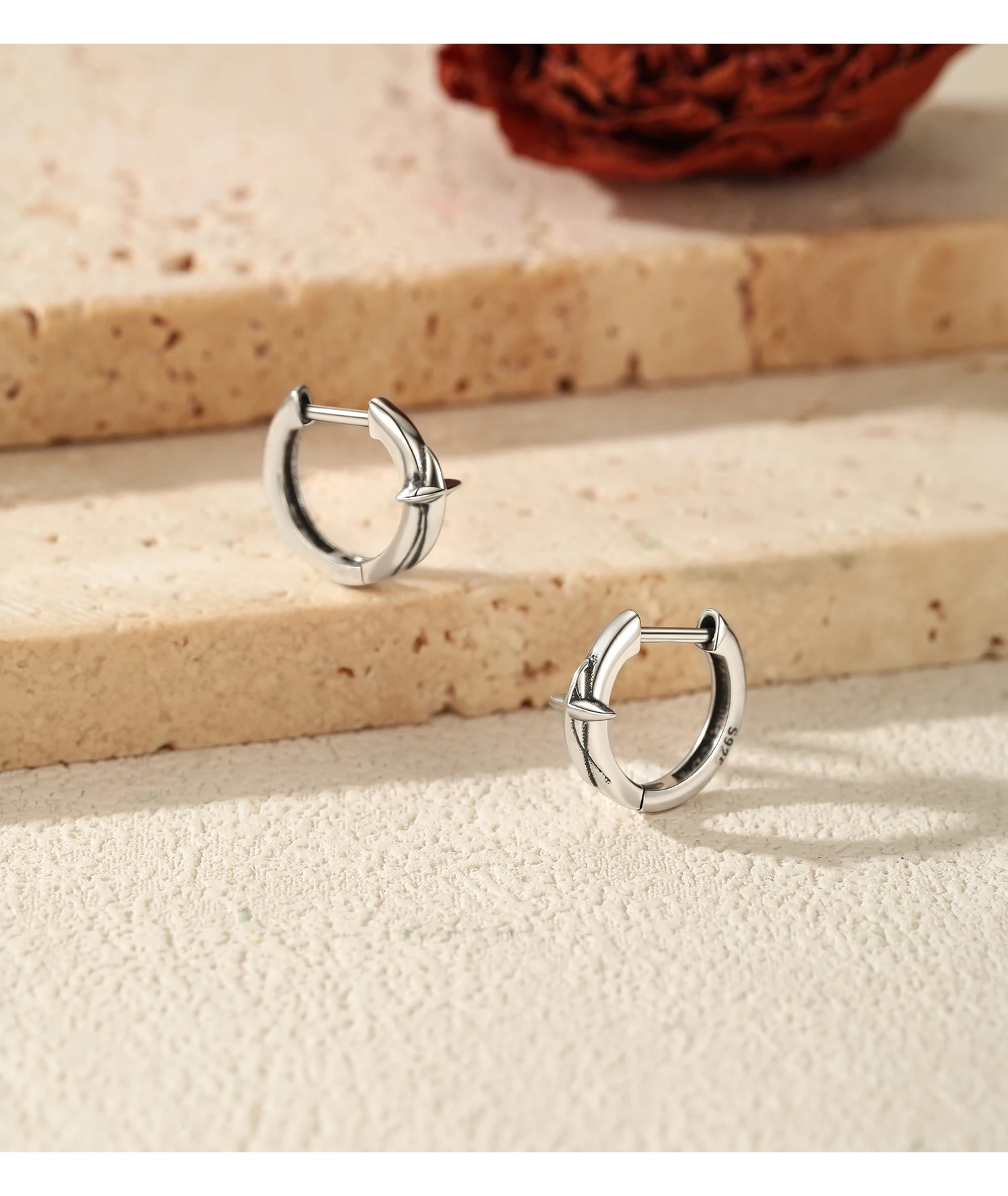 MODIAN Neutraler Vintage-Ohrclip aus 925er Sterlingsilber, Retro-Stil, exquisite Sterne, kleine Creolen für Damen, edler Schmuck – Detail 8