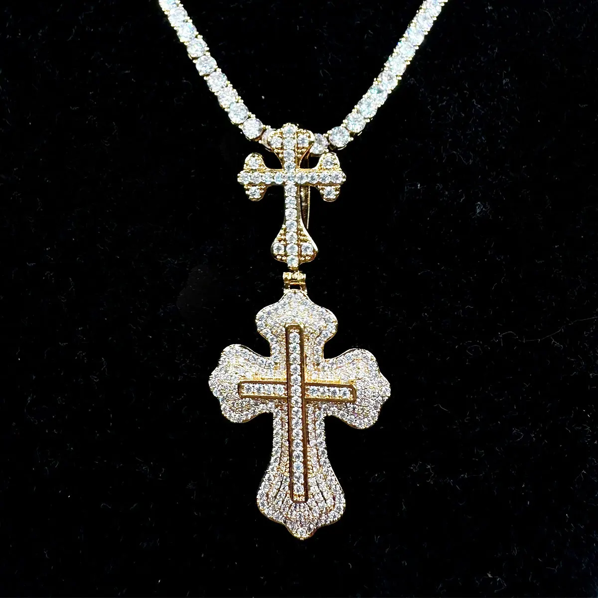 Aokaishen Iced Out Cross Necklace for Men Prong Setting Pendant Charms Real Copper Hip Hop Jewelry