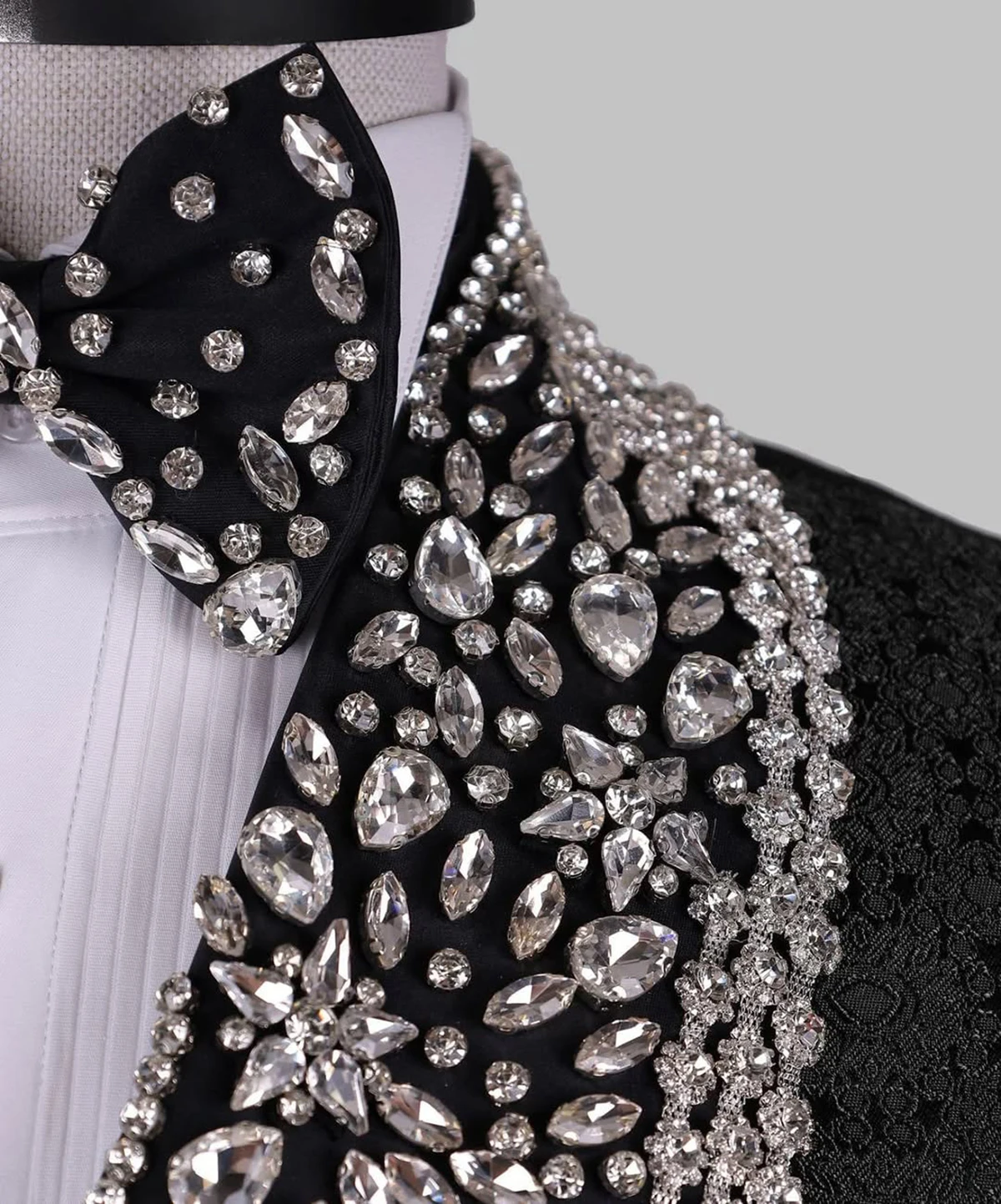 Luxurious Crystal Men Coat For Wedding Shawl Collar Belt Jacket Tuxedos Groom Party Only Blazer Customized