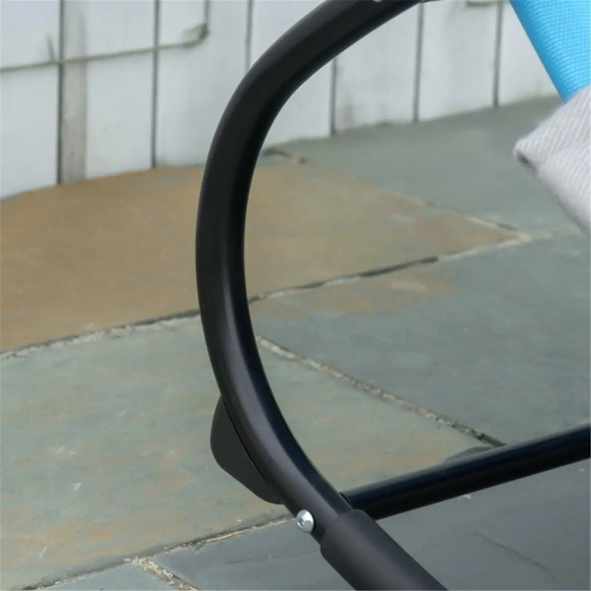 Comfortable Garden Rocking Chair - Stylish Outdoor Seating for Relaxation - Fast Shipping