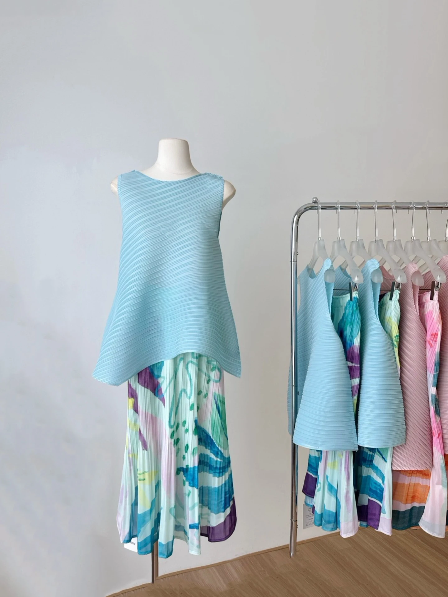 

Faionable Unusual Printed Vest High Waist Skirt Set Women's Summer Sle Two-Piece Suit Polyester round Neline Cover up