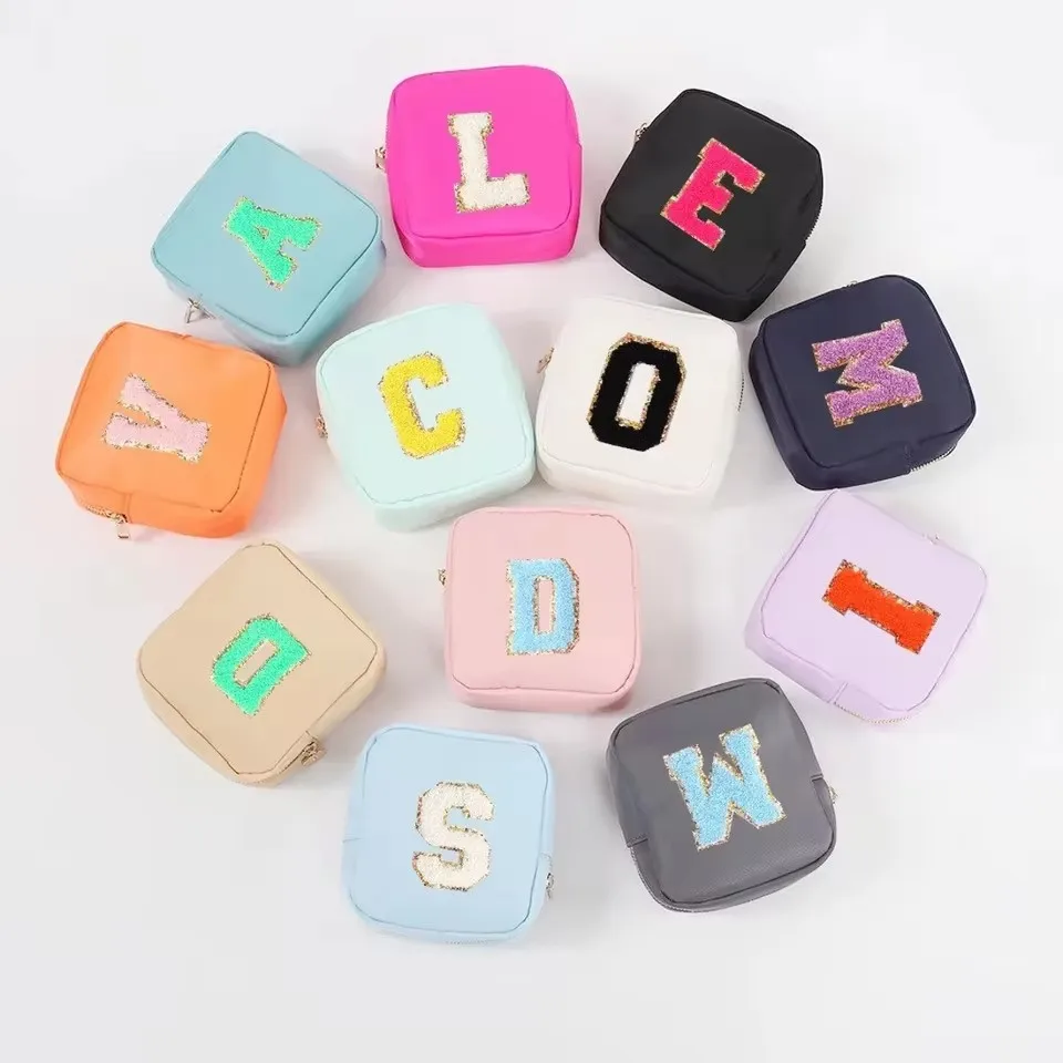 أربعة أحجام S M L Xl Diy بها بنفسك شارة مطرّزة تخصيص حقيبة أدوات الزينة مقاوم للماء النساء تخزين النايلون السفر حقيبة مستحضرات تجميل المنظم