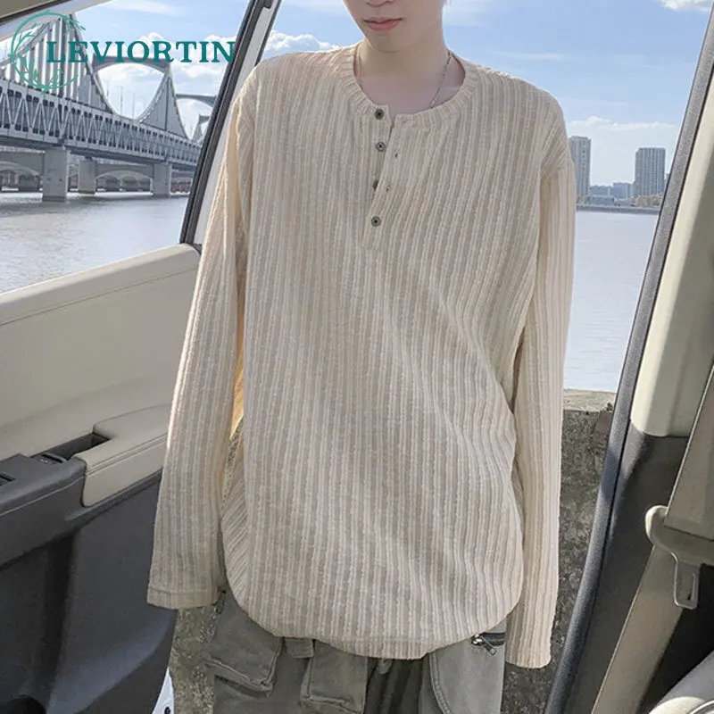 

Men's spring and autumn trend versatile half breasted design with loose and simple texture as the base, long sleeved T-shirt