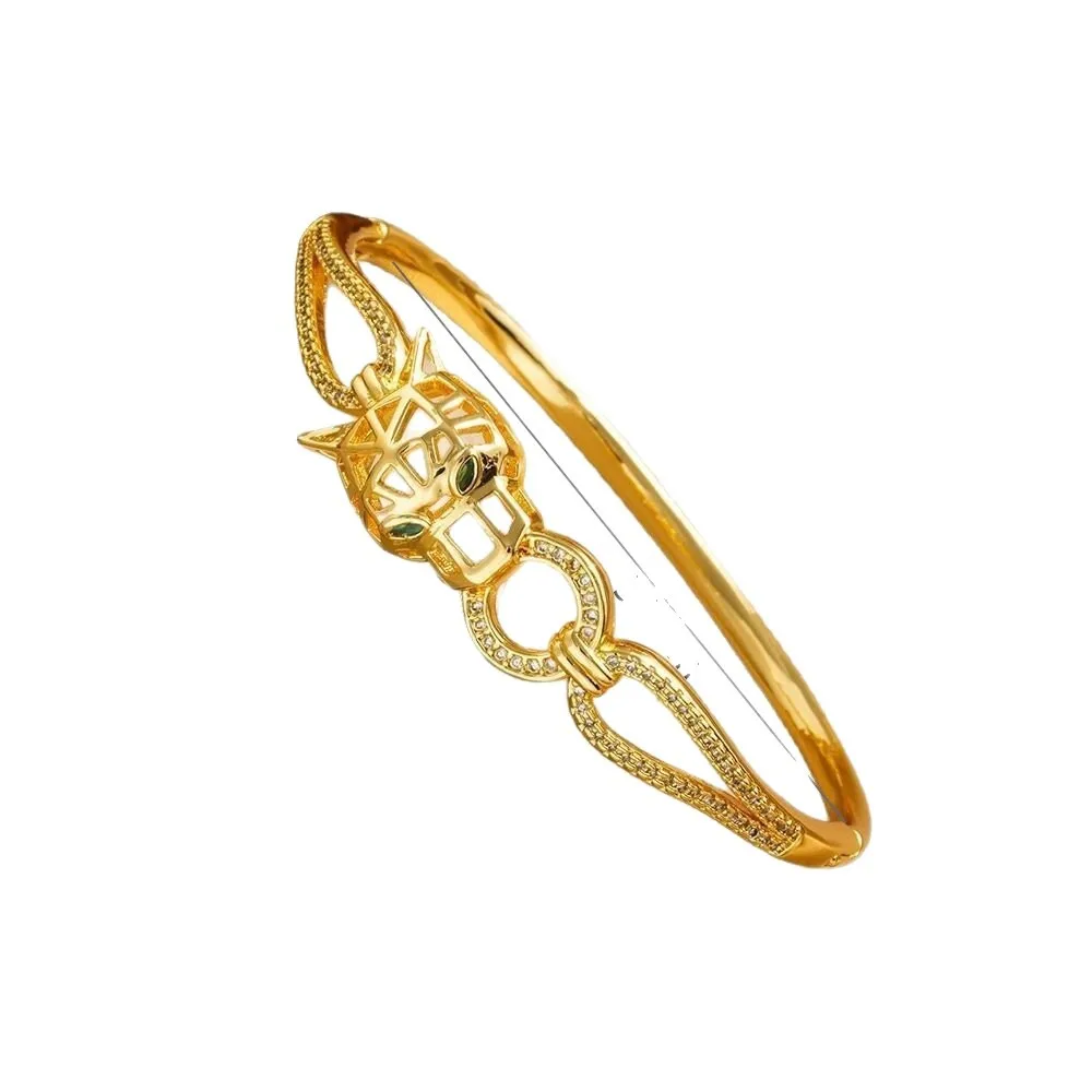 The classic high-end hollowed-out double cheetah head biting ring zircon bracelet exudes a powerful female animal vibe