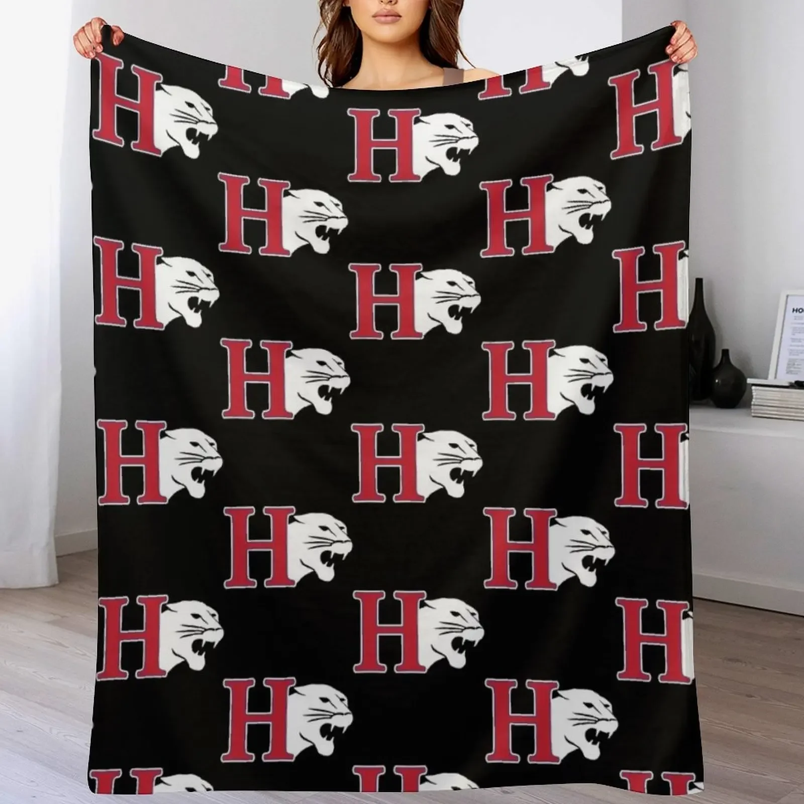 

Hanover College athletics Throw Blanket Soft Sherpa Fleece Warm Blanket for Winter