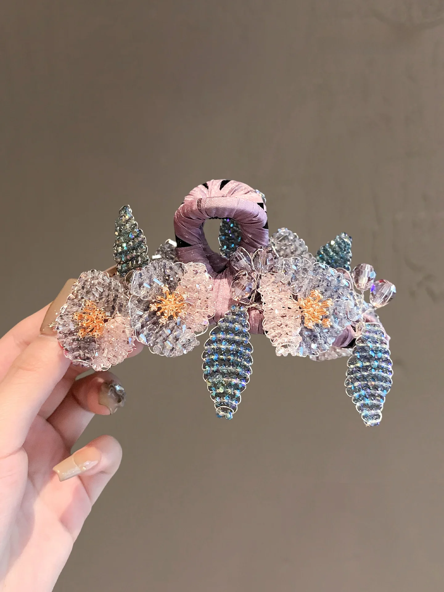 elegant-large-size-crystal-flower-hair-claw-sweet-diamond-shark-clamp-stylish-hair-accessories-french-style-fashion-jewelry