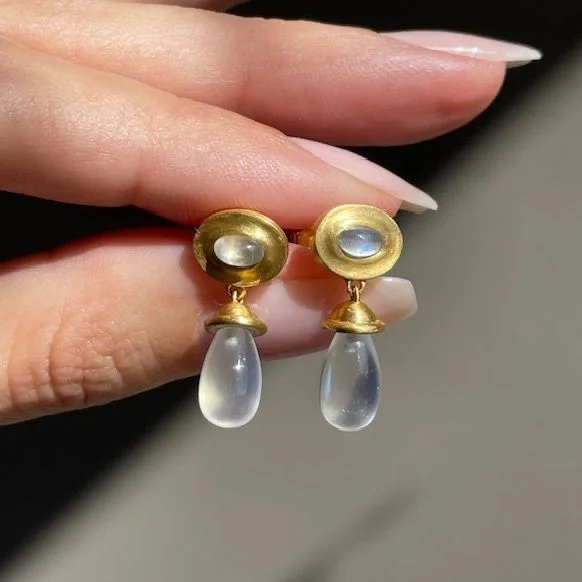 National Style Double-Layer Draping Structure Combined with Artificial Gemstones, Ladies' Pendant Earrings for Dates and Parties