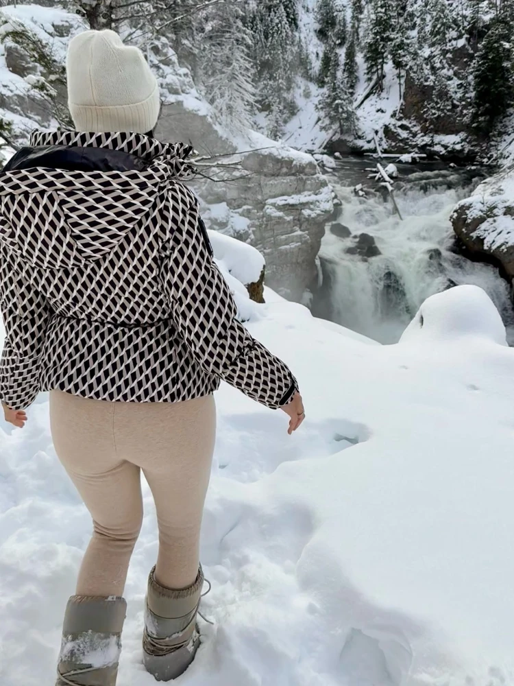 المرأة مقنعين سترة دافئة ذوي الياقات العالية مطاطا الرباط مقنعين طويلة الأكمام حزام سليم صالح مقاوم للماء يندبروف ملابس التزلج سترة الخريف والشتاء موضة المرأة الجديدة سترة دافئة