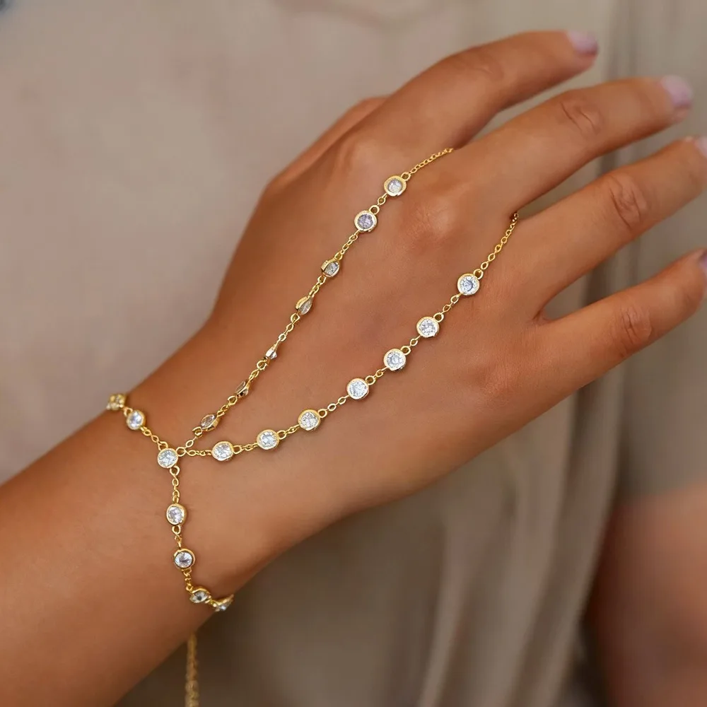 

New Women's Summer Waterproof Zircon-Encrusted Bracelet, Fashionable and Simple, Instagram Style, Suitable for Everyday Wear.