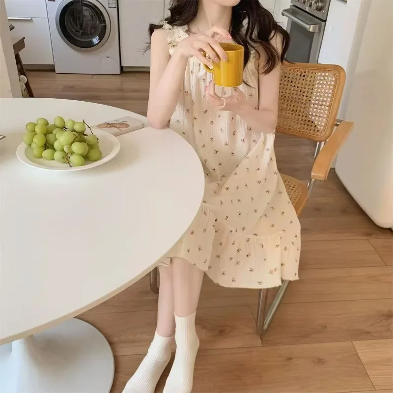 Sommerliches Damen-Schlafkleid im lässigen, pastoralen Stil, lockeres, modisches Nachthemd mit Spitzen-BH-Einlage und Blumenmuster, Loungewear-Kleid für Mädchen.
