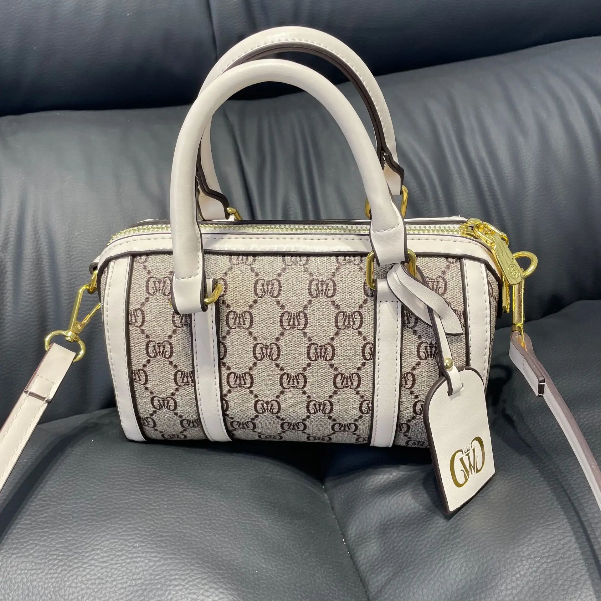 

Роскошная дизайнерская подушка Boston Bag 2025, женская модная структурированная сумка через плечо с верхней ручкой