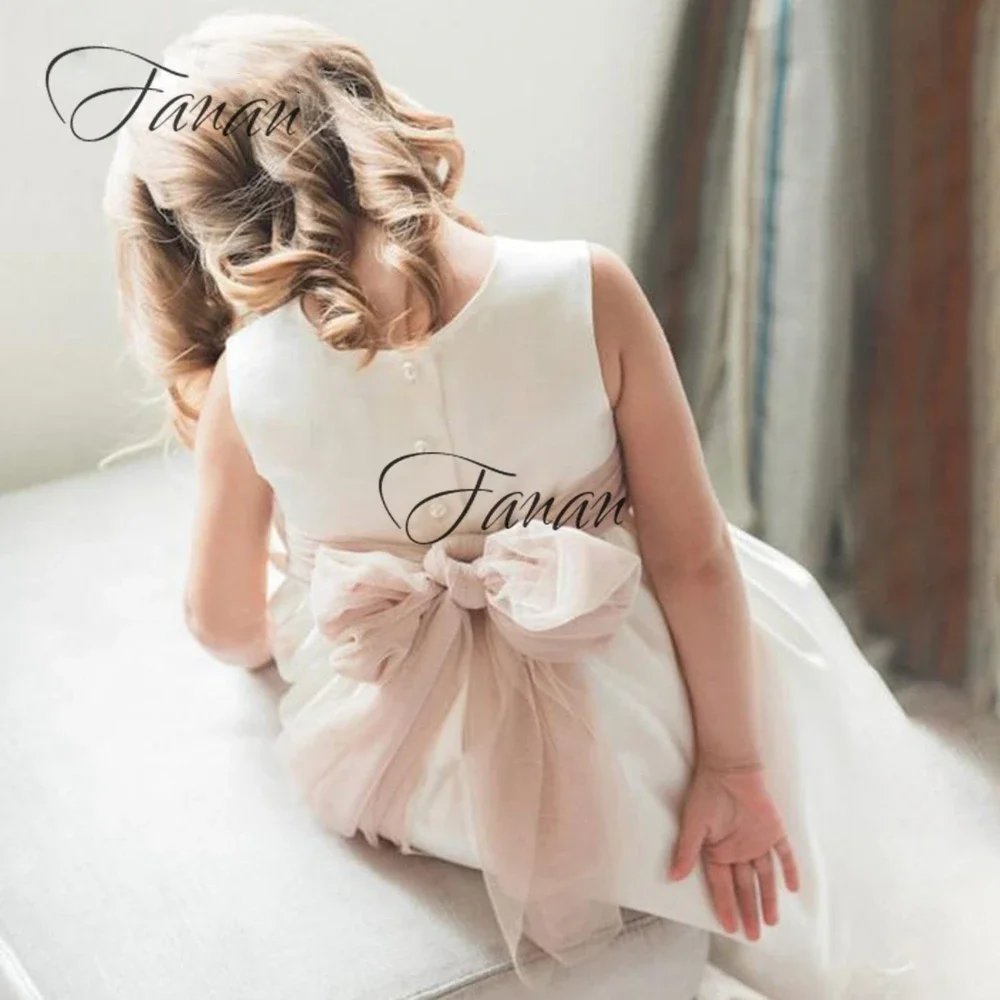 White Satin A-Line Flower Girl Dresses Tea-Length Sleeveless First Communion Gown With Bow Sashes Short Wedding Party Dress