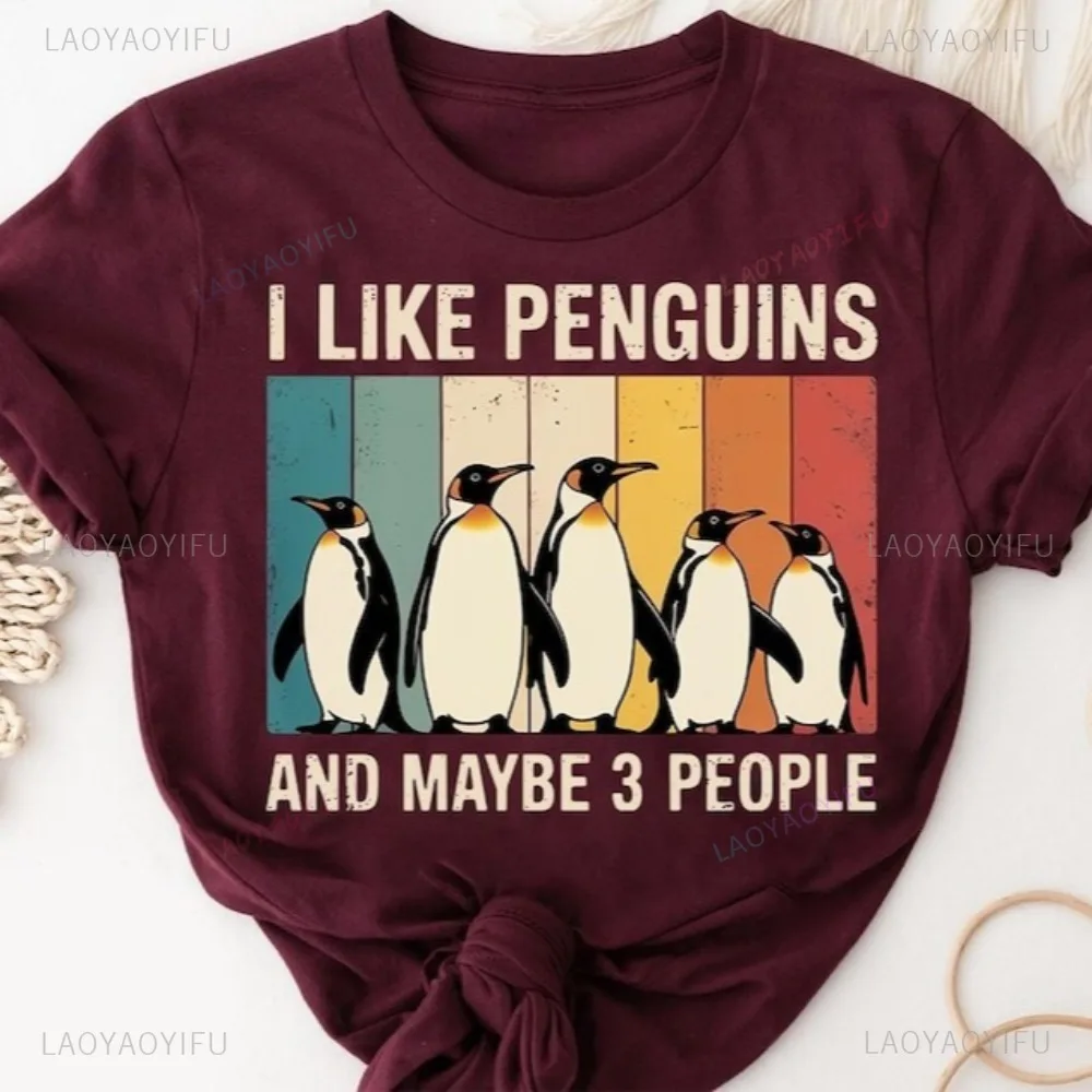 Funny Penguin Lover T-Shirt Introvert Humor Quirky Wildlife Graphic Printed Gift Tshirt Casual Fashion Harajuku Women Man Tees