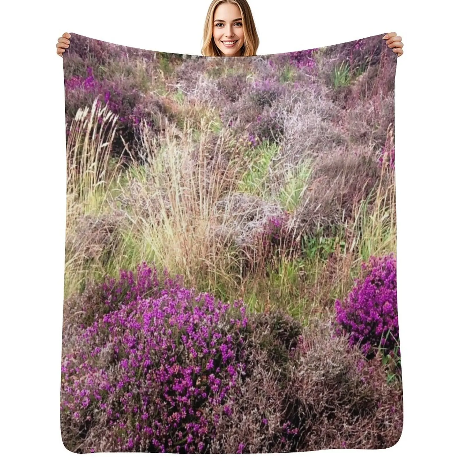 

Heather in Scotland Throw Blanket Decorative Soft Throw Blanket for Couch Sofa