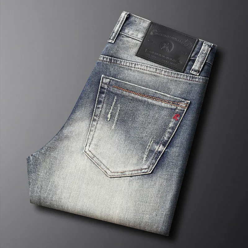 Jeans da uomo alla moda e alla moda, toppe stampate da uomo retrò di alta qualità, vestibilità slim elastica blu lavata, jeans vintage, desig