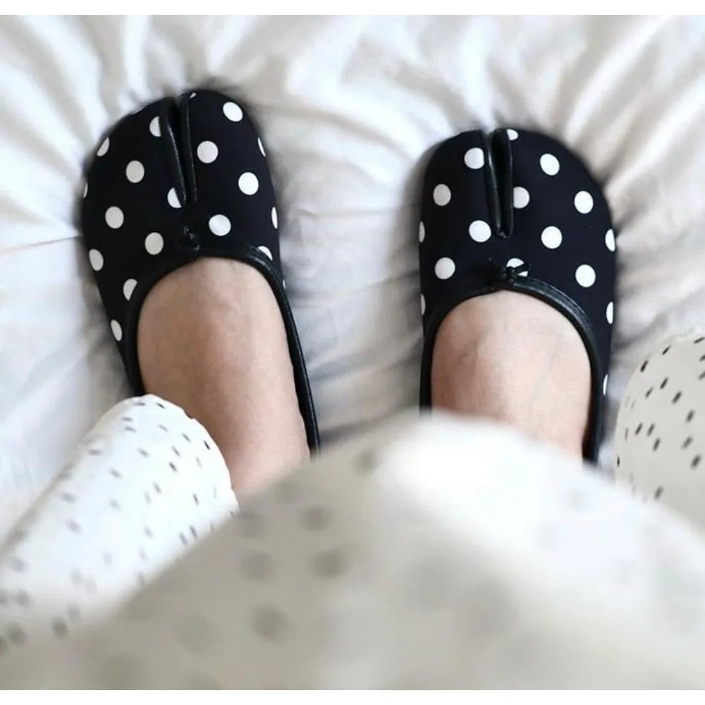 Japanese Style Tabi Ninja Shoes Women Cozy Leather Flats Split Hoof Toe Loafers Femme Mary Jeans Mocasines Ladies Ballerina Shoe