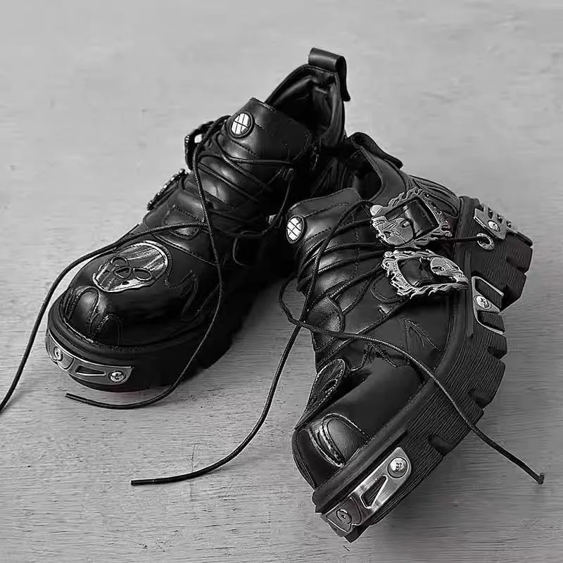 

Men's Cow Leather Motorcycle Boots Skull Pattern Vintage Rock Shoes New Punk Shoes Metal Low Top Platform Shoes Outdoor Boots