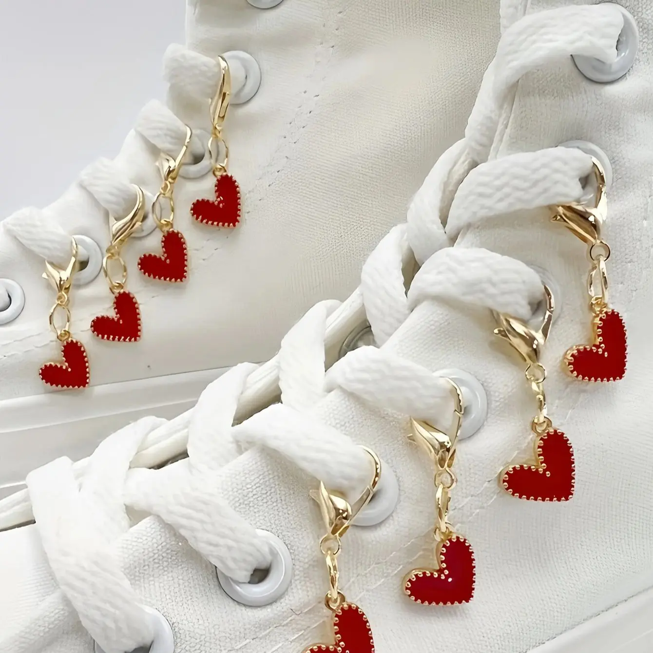 4/8 stücke Rotes Herz Schnürsenkel Zubehör Emaille Herz Schnürsenkel Dekoration Anhänger Sport Leinwand Schuhe Dekoration Anhänger Mode