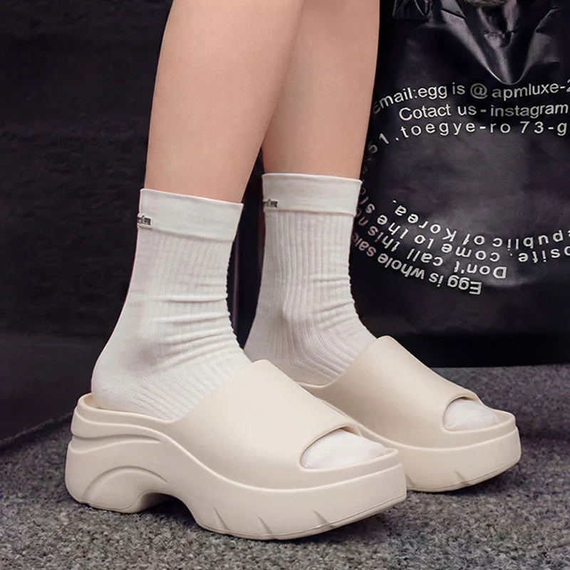 

Женские комфортные сандалии на платформе с увеличенной высотой, летние 2026, легкие пляжные шлепанцы из ЭВА на толстой подошве, женские сандалии на танкетке