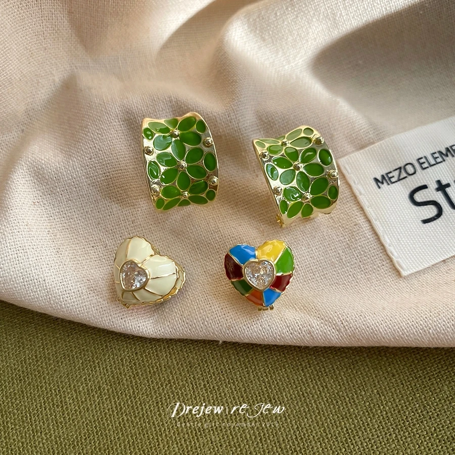 DREJEW Heart Huggie Hoop Earring Color Block Enamel Earring with Central Inlaid Stone Cute Statement Earring for Daily