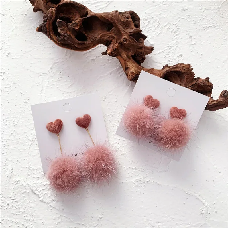 Temperament Pink Soft Mink Fur Ball Clip Earrings Female Love Heart Long Fur Pom Pom Ball Clip on Earrings Without Piercing