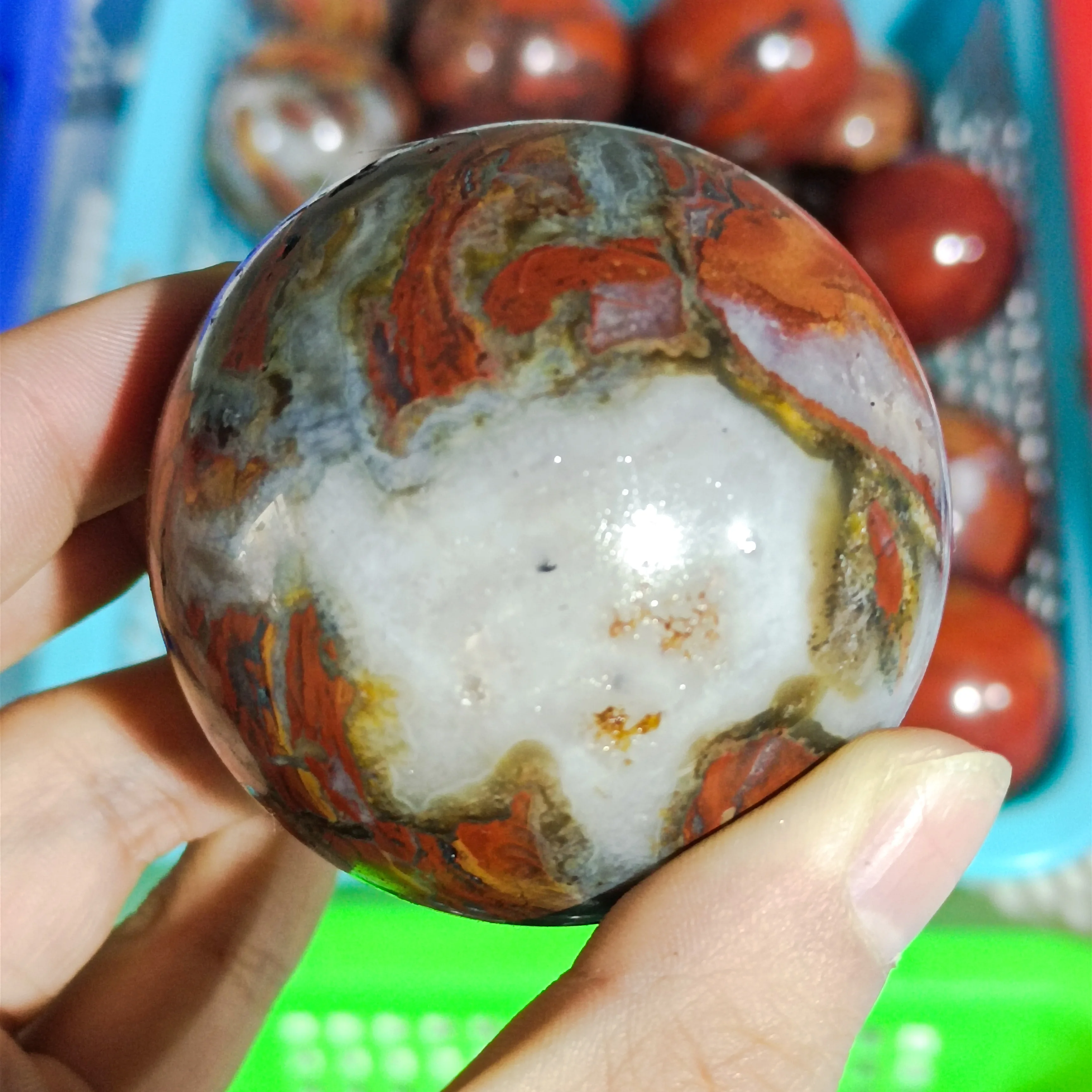 200-300g 1pc Natural Crystals Warring States Period Red Ball Stone Quartz Sample Sphere Healing Reiki Home Decoration