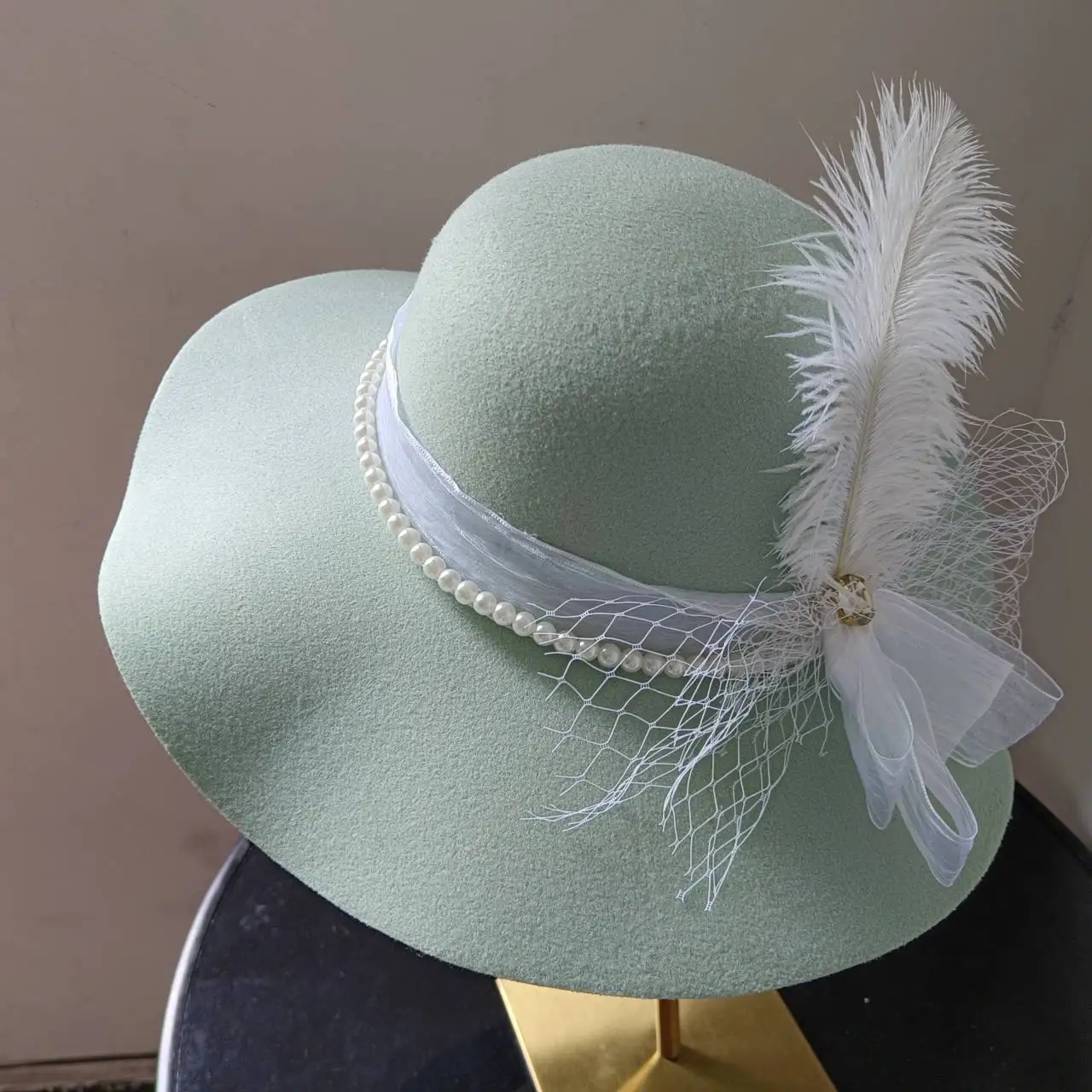 2023 Autumn/Winter French Vintage Big Eaves Hat Handmade DIY Bow Feather Elegant Women\'s Hats Design