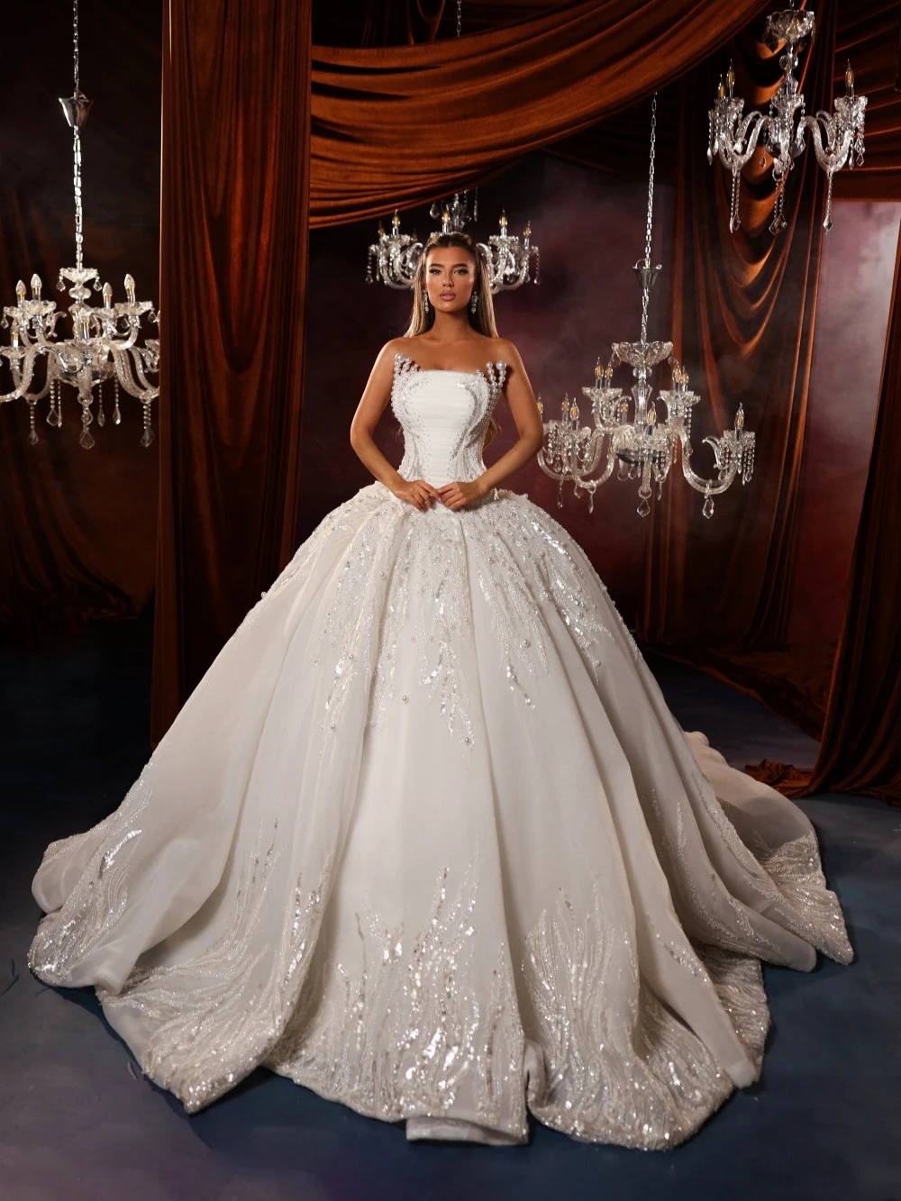 Luksusowa suknia ślubna księżniczki z cekinami i perłami, elegancka suknia bez ramiączek i rękawów, suknie ślubne szyte na miarę dla panny młodej.