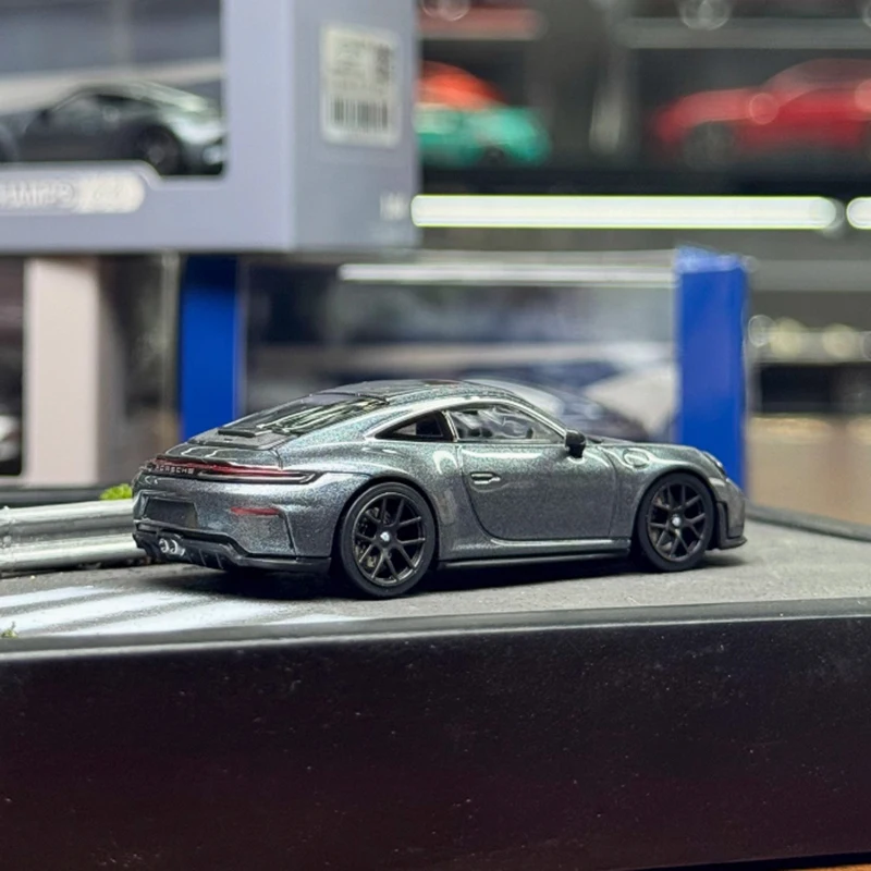 Minichamps 1:64 Scale 911 992.2 GT3 Alloy Car Model Collection Display Ornament Toy Gift