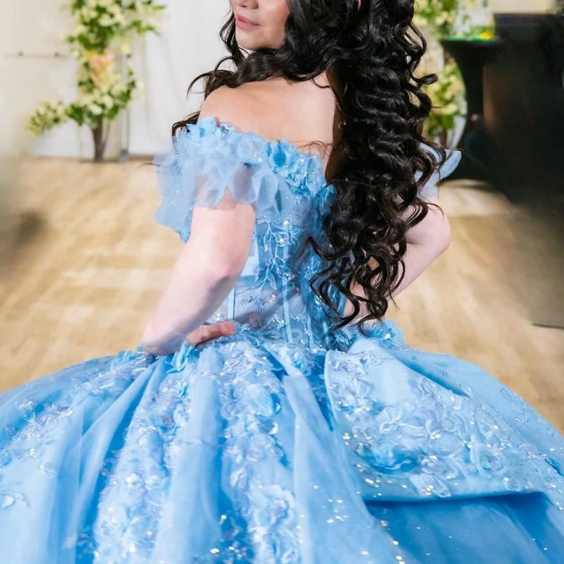 Maßgeschneiderte himmelblaue Quinceanera-Kleider, Ballkleid, schulterfrei, Applikationen, Spitze, Schleife, Perlen, Tüll, süßes 16-Kleid, Vestidos 15 De Anos