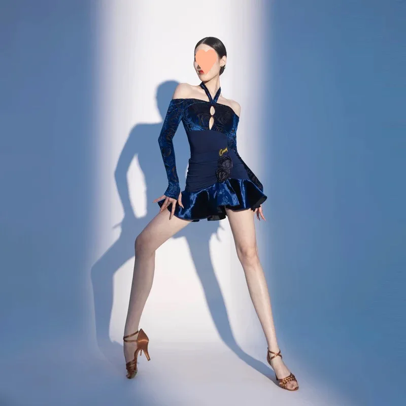 Terno de dança latina feminino estilo estrangeiro saia de prática manga longa top de uma peça com design de ombro de uma palavra