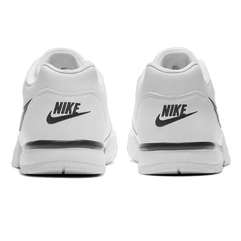 Nike Air Trainer scarpe da ginnastica nere bianche basse