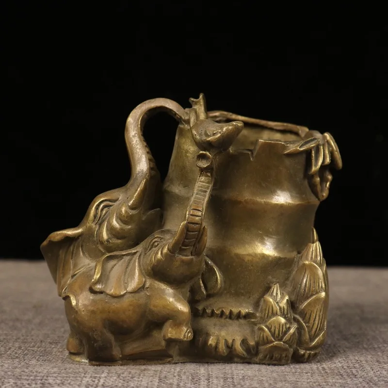 Copper pen holder ornament, elephant symbolizing prosperity and wealth, a decorative piece for study or office