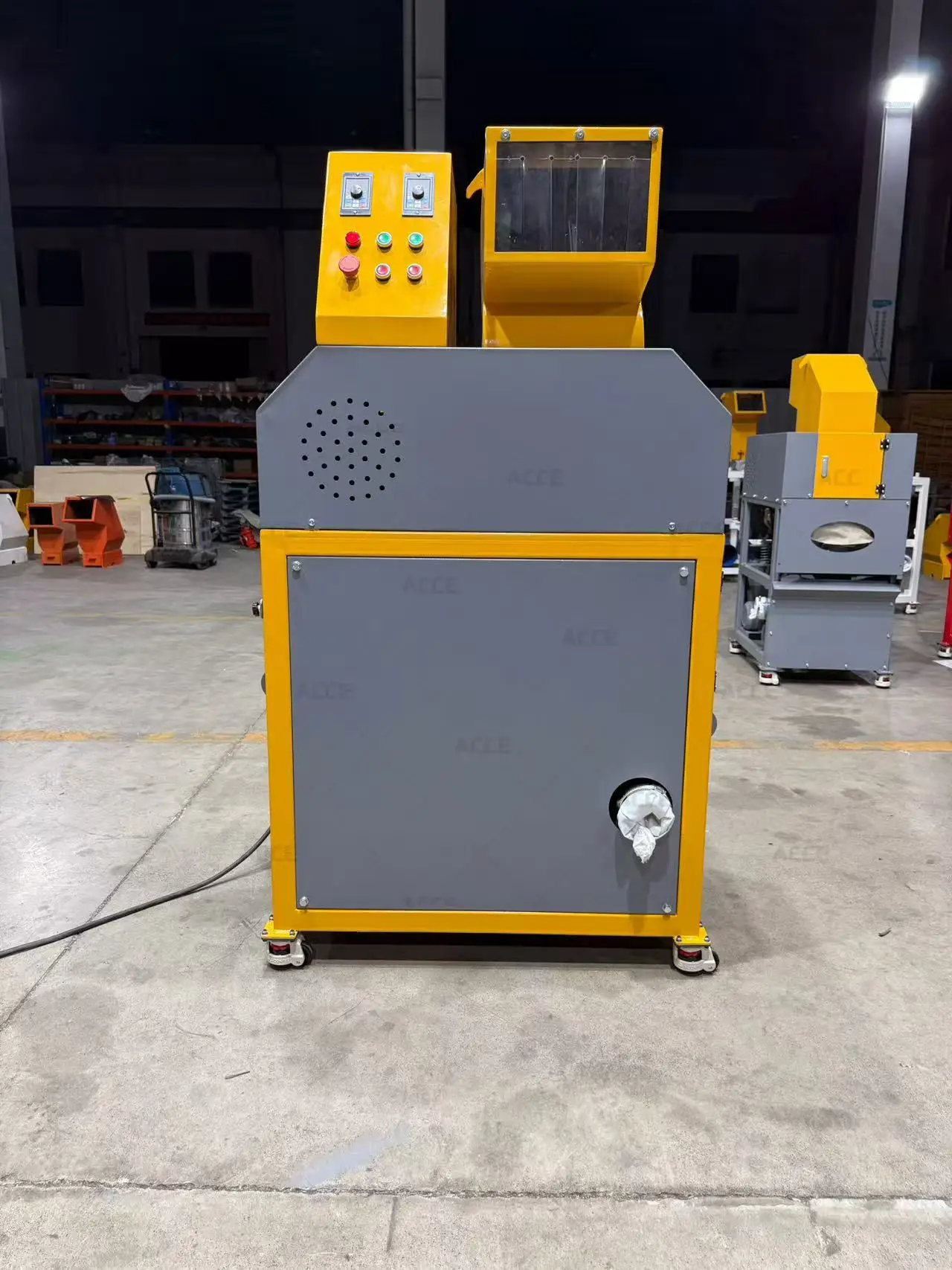 China Famous  Customized Feeding Hole Copper Wire Granulator Machine Copper Cable Grinding Machine