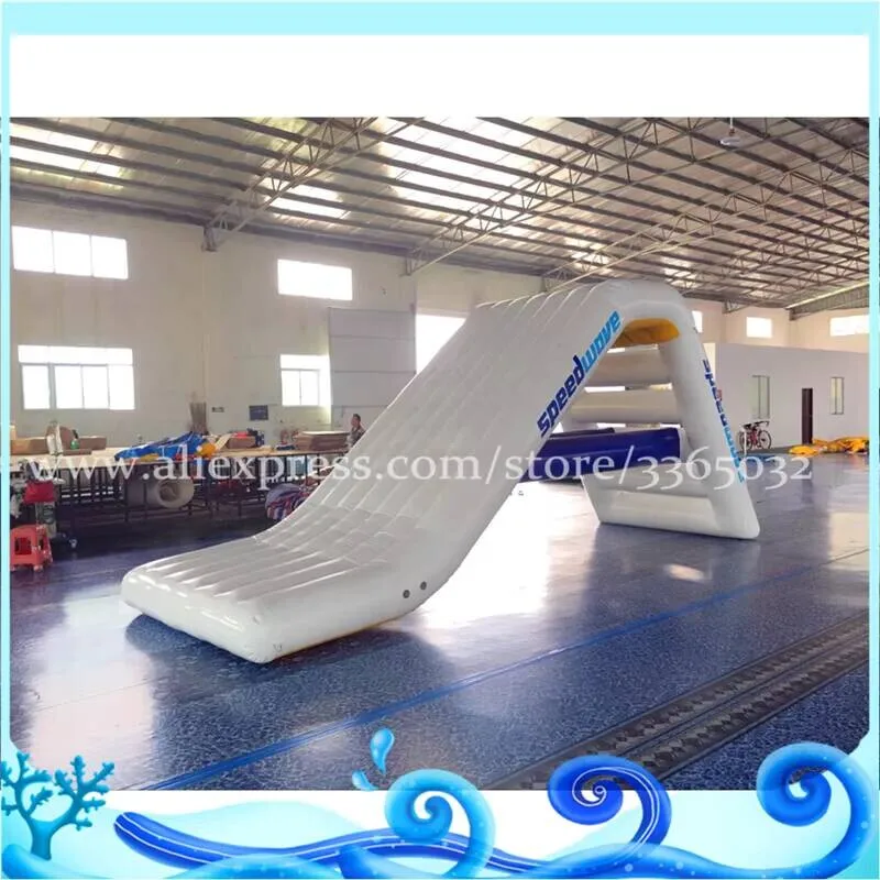 

Надувная водная горка Blue Springs для аквапарков, оборудование для аквапарков EA Water Park Parts