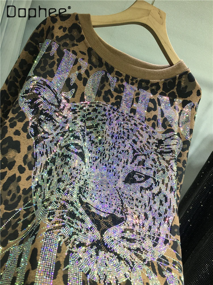 

Fleece-Lined Thickened Sweatshirt Leopard Print Heavy Craft Rhinestone Leopard Round Neck Warm Mid-Length Top Autumn Winter